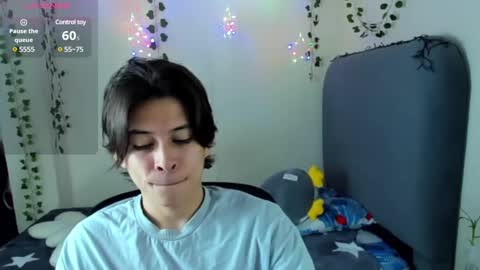 Snapshot of felix_leex chatting on 12-15-24, 07:31 Felix leex online show from 12-15-24, 07:31