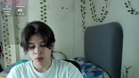 Snapshot of felix_leex chatting on 12-27-24, 07:14 Felix leex online show from 12-27-24, 07:14