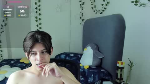 Snapshot of felix_leex chatting on 01-12-25, 10:12 Felix leex online show from 01-12-25, 10:12