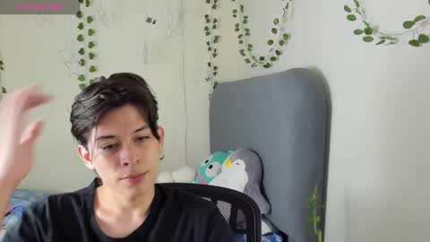 Snapshot of felix_leex chatting on 02-01-25, 08:26 Felix leex online show from 02-01-25, 08:26