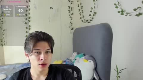 Snapshot of felix_leex chatting on 02-06-25, 07:40 Felix leex online show from 02-06-25, 07:40