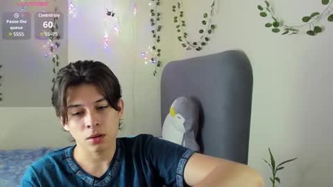 Snapshot of felix_leex chatting on 02-08-25, 08:32 Felix leex online show from 02-08-25, 08:32