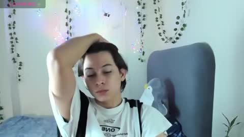 Snapshot of felix_leex chatting on 02-28-25, 10:39 Felix leex online show from 02-28-25, 10:39