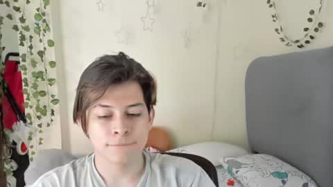 Snapshot of felix_leex chatting on 09-19-25, 07:14 Felix leex online show from 09-19-25, 07:14