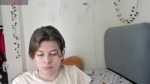 Snapshot of felix_leex chatting on 10-03-25, 07:22 Felix leex online show from 10-03-25, 07:22