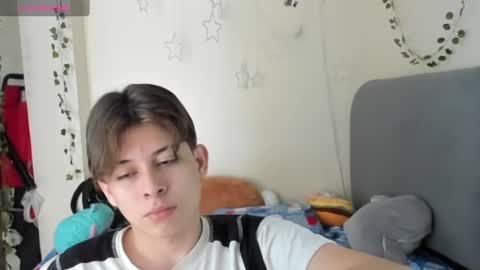 Snapshot of felix_leex chatting on 10-10-25, 07:02 Felix leex online show from 10-10-25, 07:02