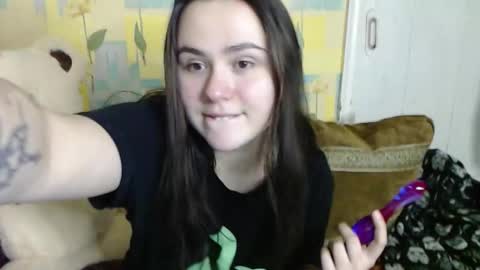 Snapshot of felvivalkitty chatting on 10-27-25, 09:52 Seva online show from 10-27-25, 09:52