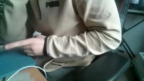 Snapshot of fem_alice_louis_dom chatting on 10-08-25, 10:02 fem_alice_louis_dom online show from 10-08-25, 10:02