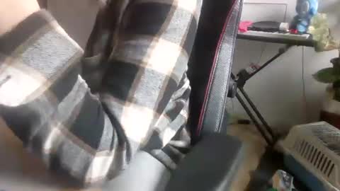 Snapshot of fem_alice_louis_dom chatting on 10-16-25, 08:37 fem_alice_louis_dom online show from 10-16-25, 08:37