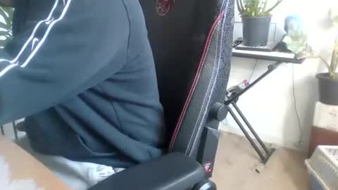 Snapshot of fem_alice_louis_dom chatting on 10-30-25, 09:00 fem_alice_louis_dom online show from 10-30-25, 09:00