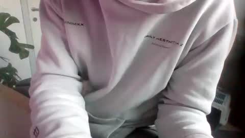 Snapshot of fem_alice_louis_dom chatting on 12-04-25, 07:50 fem_alice_louis_dom online show from 12-04-25, 07:50