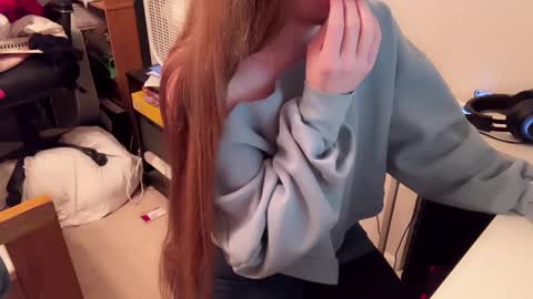 Snapshot of femboytummy chatting on 01-22-25, 11:53 femboytummy online show from 01-22-25, 11:53