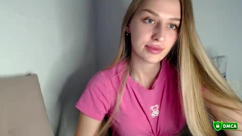Femke online show from 09-26-25, 07:18