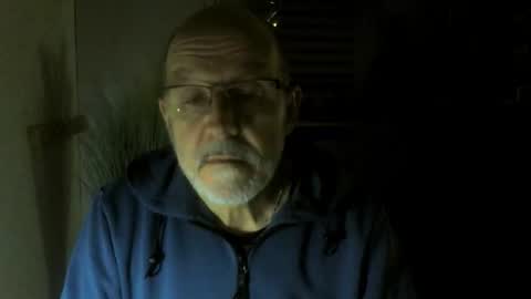 Snapshot of femtiotalet chatting on 11-15-25, 10:15 femtiotalet online show from 11-15-25, 10:15