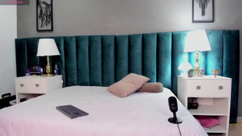 Snapshot of fenix_karoll chatting on 01-06-25, 03:29 Karol online show from 01-06-25, 03:29