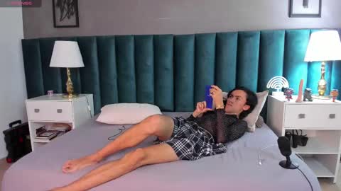 Snapshot of fenix_karoll chatting on 03-07-25, 11:18 Karol online show from 03-07-25, 11:18