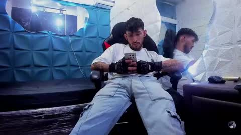 Snapshot of ferchodaniels chatting on 03-11-25, 03:26 Daniel Fernando online show from 03-11-25, 03:26