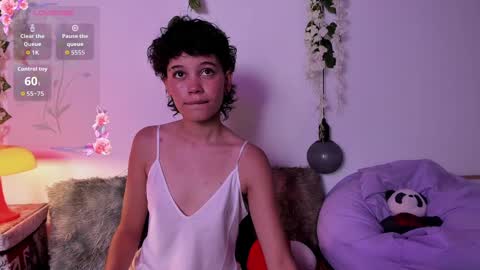 Snapshot of fernanda_indie chatting on 09-08-25, 07:35 F E R N A N D A online show from 09-08-25, 07:35