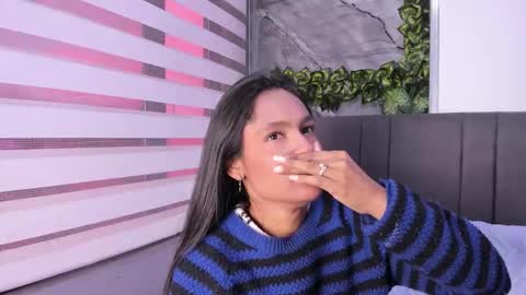 fernanda_liie_ online show from 11-25-25, 12:16