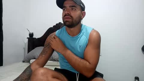 Snapshot of ferpaisa2024 chatting on 02-04-25, 02:17 insta ferxx1210 Fercho online show from 02-04-25, 02:17