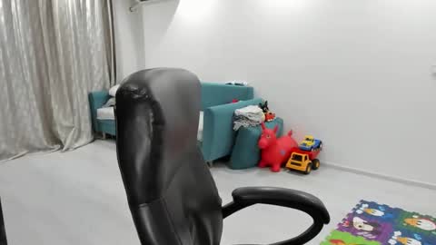 Snapshot of fetishcatalea chatting on 10-30-25, 08:42 Catalea DM online show from 10-30-25, 08:42