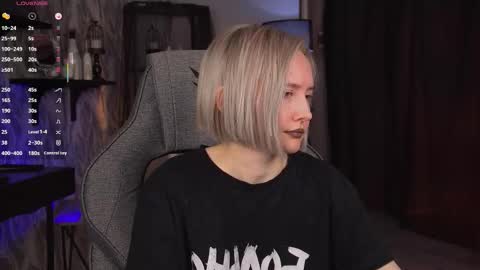 Snapshot of fetishrey chatting on 02-04-26, 03:51 Rey online show from 02-04-26, 03:51