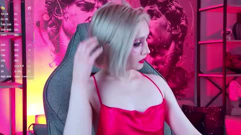 Snapshot of fetishrey chatting on 02-13-26, 07:10 Rey online show from 02-13-26, 07:10