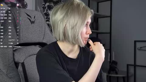 Snapshot of fetishrey chatting on 02-27-26, 04:51 Rey online show from 02-27-26, 04:51