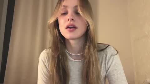 Lisa online show from 02-20-25, 12:57