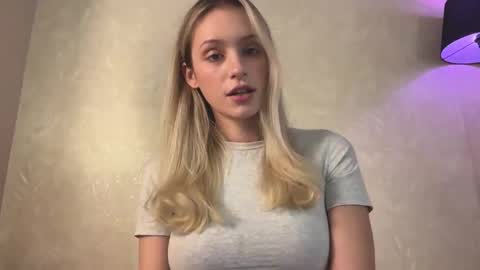 Lisa online show from 10-01-25, 11:49