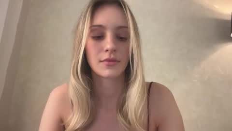 Lisa online show from 11-16-25, 06:52