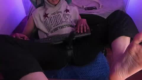   online show from 01-12-25, 06:16