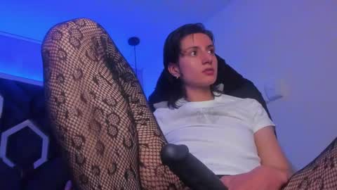   online show from 03-04-25, 02:53