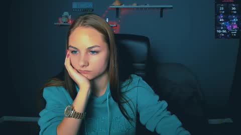 fiery_candy online show from 12-04-24, 12:41