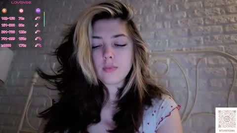 Snapshot of fieryfeline chatting on 02-27-26, 03:06 Filla online show from 02-27-26, 03:06