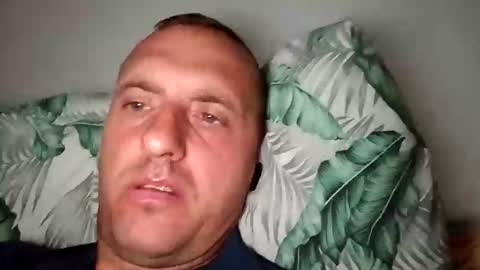 Snapshot of figonik chatting on 10-09-25, 04:54 Nick online show from 10-09-25, 04:54