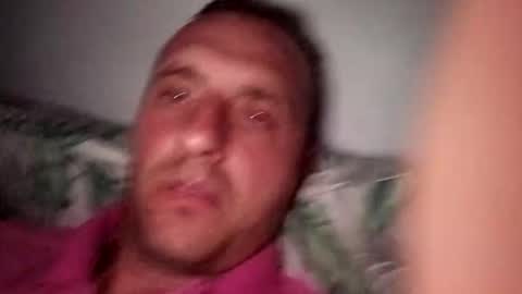 Snapshot of figonik chatting on 10-24-25, 07:43 Nick online show from 10-24-25, 07:43