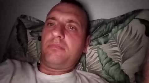 Snapshot of figonik chatting on 11-23-25, 08:30 Nick online show from 11-23-25, 08:30