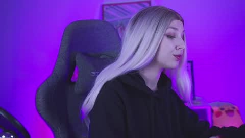 cap and Lana  online show from 12-21-24, 08:28