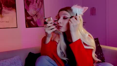 cap and Lana  online show from 12-22-24, 08:16