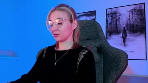 cap and Lana  online show from 03-06-25, 02:41