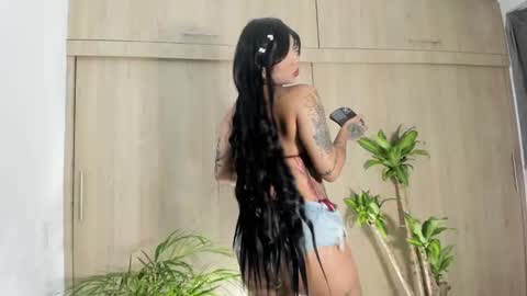 Snapshot of filletatouee chatting on 10-31-25, 02:34 filletatouee online show from 10-31-25, 02:34