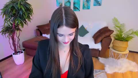 Snapshot of finalaccord chatting on 02-13-25, 04:07 Amanda online show from 02-13-25, 04:07