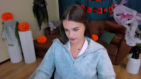 Snapshot of finalaccord chatting on 11-04-25, 10:25 Amanda online show from 11-04-25, 10:25