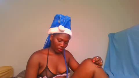 Snapshot of fine_melanie chatting on 12-15-24, 10:47 melanie online show from 12-15-24, 10:47