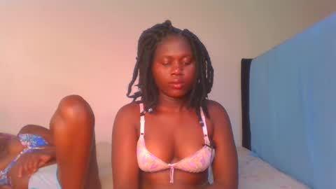 Snapshot of fine_melanie chatting on 01-06-25, 01:20 melanie online show from 01-06-25, 01:20