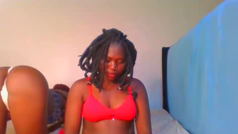 Snapshot of fine_melanie chatting on 01-08-25, 11:19 melanie online show from 01-08-25, 11:19
