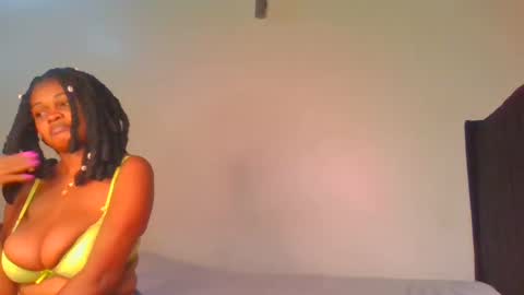 Snapshot of fine_melanie chatting on 01-15-25, 07:01 melanie online show from 01-15-25, 07:01