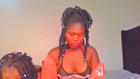 Snapshot of fine_melanie chatting on 01-27-25, 06:09 melanie online show from 01-27-25, 06:09