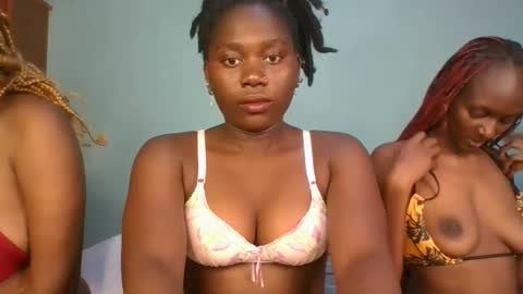 Snapshot of fine_melanie chatting on 02-12-25, 06:09 melanie online show from 02-12-25, 06:09